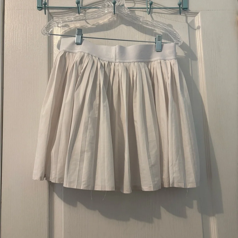 ALO Yoga Women's White Mini Skirt